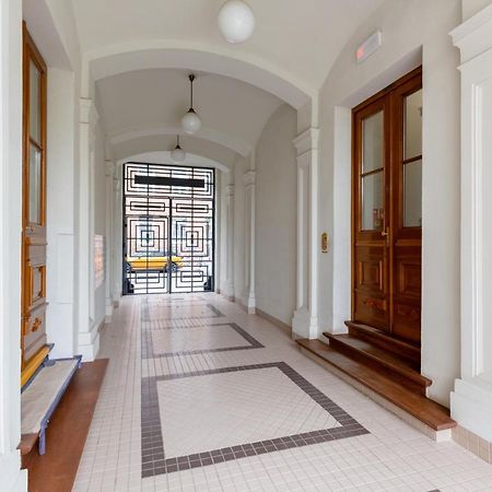 Lux Golden Apartment Praga Kepna By Renters Prestige Varsó Kültér fotó
