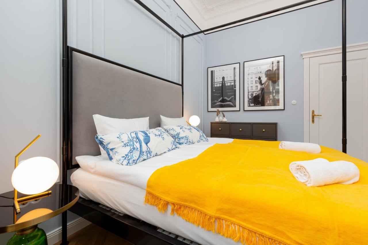 Lux Golden Apartment Praga Kepna By Renters Prestige Varsó Kültér fotó