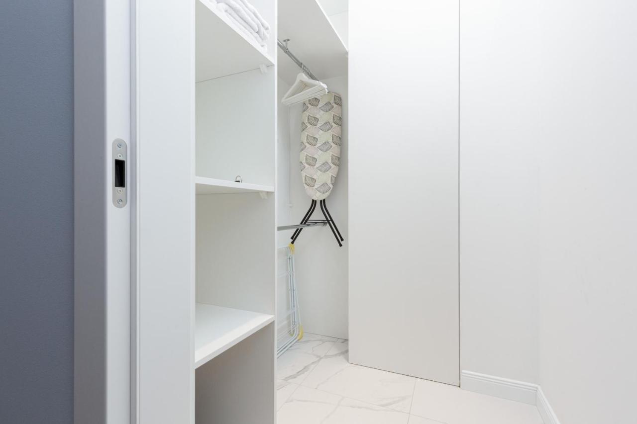 Lux Golden Apartment Praga Kepna By Renters Prestige Varsó Kültér fotó